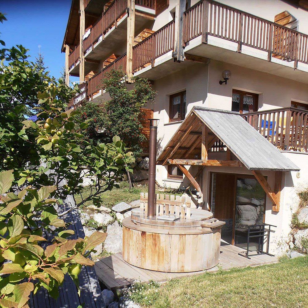 The wellness  area  of the hotel Echaillon in Nevache